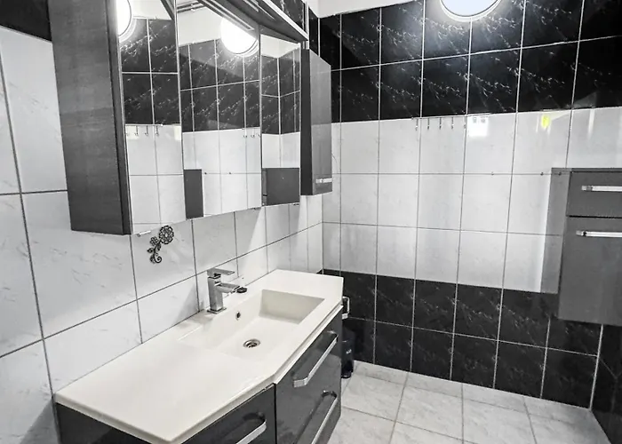 Apartment Center - Family