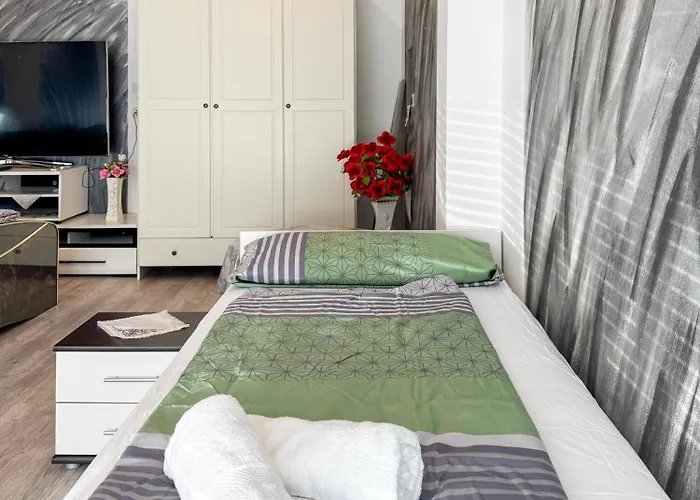 Center - Family Apartment *